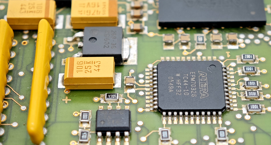 Məlumatların idarə edilməsi və PCBA emalı üzrə analiz